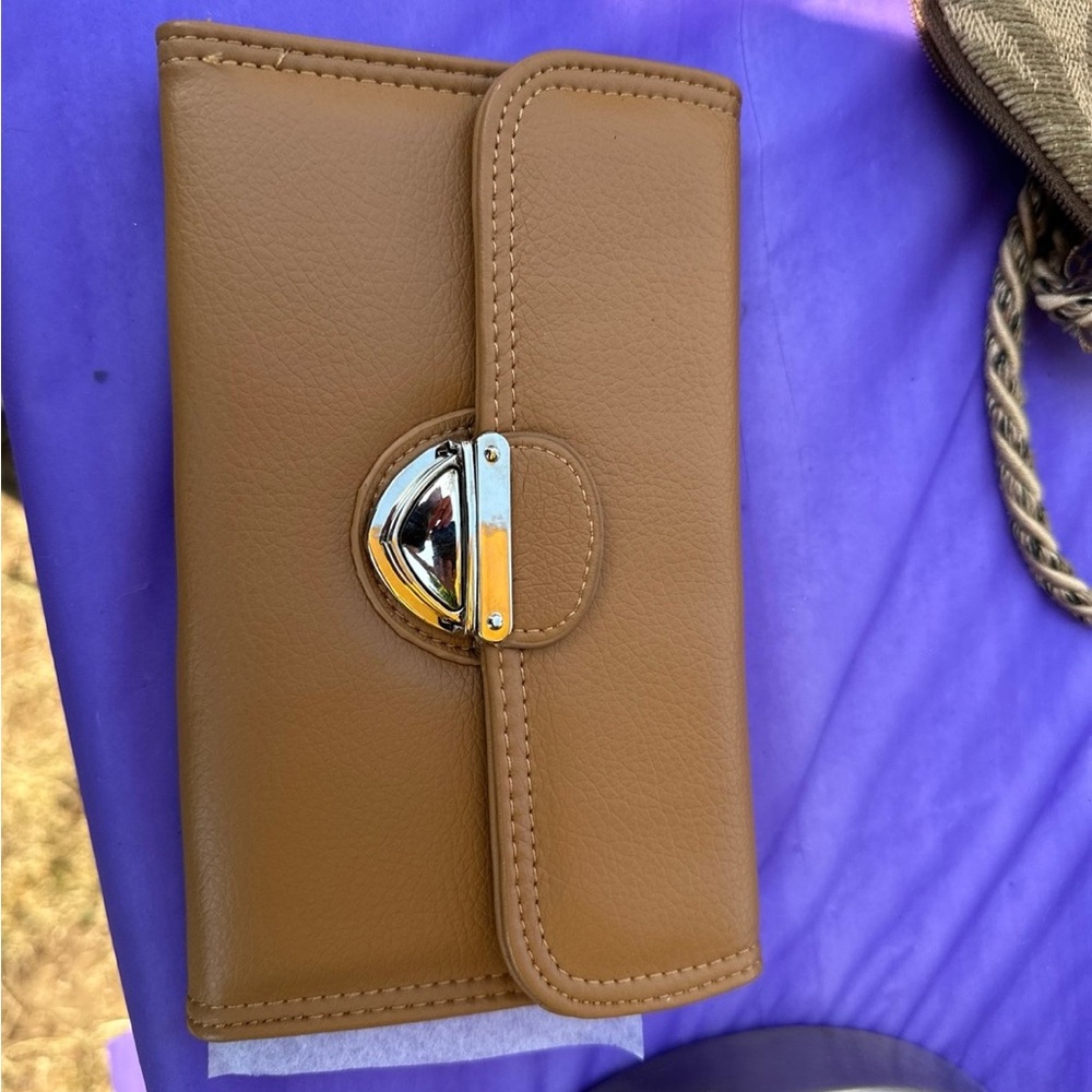 Elegant Tan Wallet with Silver Accent